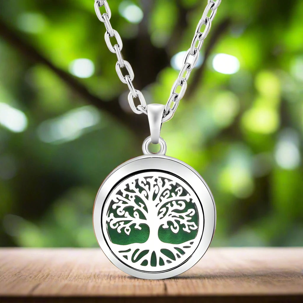 Stylish stainless steel essential oil locket necklace for aromatherapy