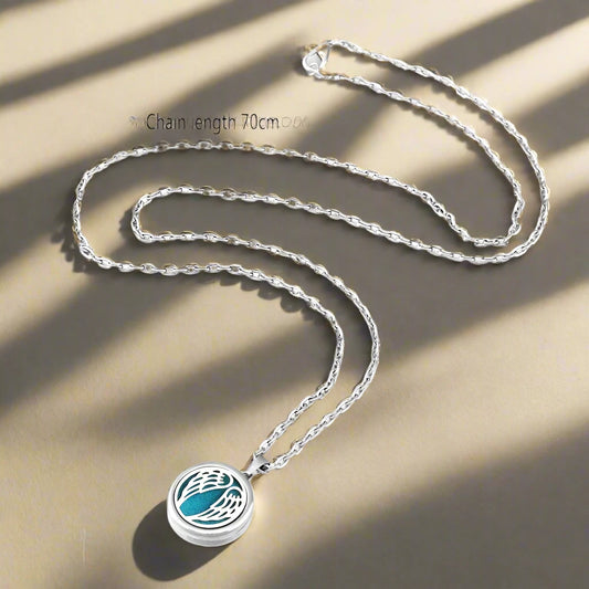 Stylish stainless steel essential oil locket necklace for aromatherapy

